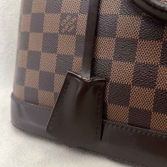 Louis Vuitton Alma Damier PM handbag monogram red interior - Picture 5 of 15